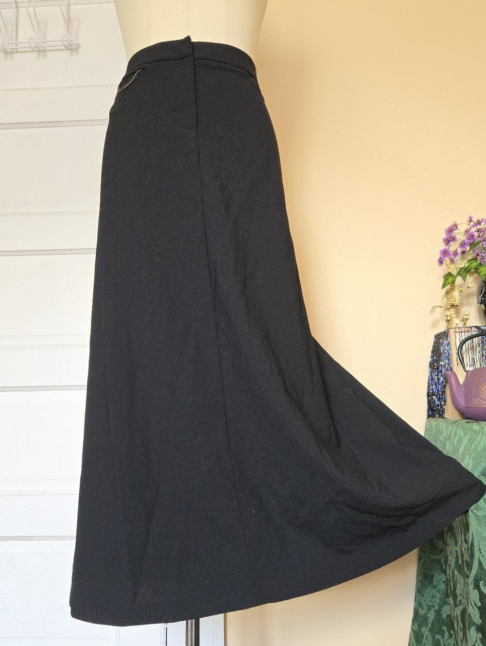 Black wool maxi skirt with small chain zipper pocket - Picture 9 of 9